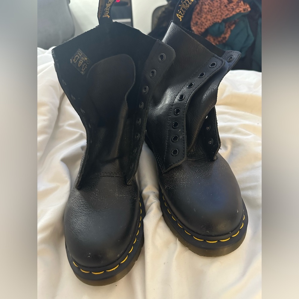 Dr Martens *never worn*
